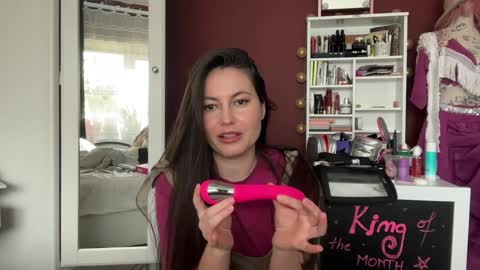 Lauren Brite online show from 10/10/25, 01:32