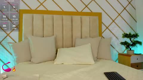    online show from 03/04/25, 03:33