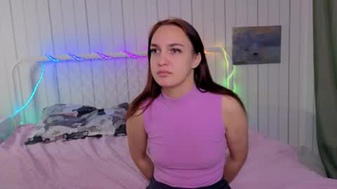 Victoria online show from 12/17/25, 09:15