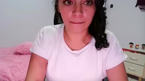 laurenhot94 online show from 01/15/26, 07:06