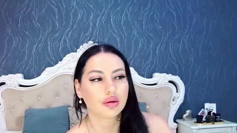 Snapshot of laurenjenssen chatting on 11/07/25, 08:58 Laura online show from 11/07/25, 08:58