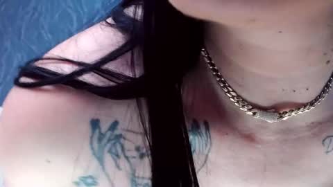 Snapshot of laurenjenssen chatting on 02/03/26, 05:07 Laura online show from 02/03/26, 05:07