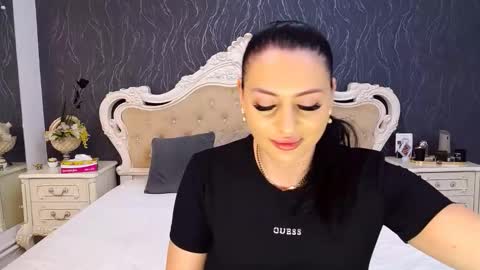 Laura online show from 03/09/26, 03:38