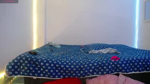 Snapshot of laurenkenner28_ chatting on 03/05/25, 08:53 laurenkenner28_ online show from 03/05/25, 08:53