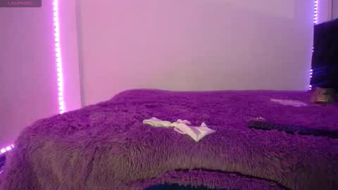 Snapshot of laurenkenner28_ chatting on 10/14/25, 06:42 laurenkenner28_ online show from 10/14/25, 06:42