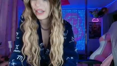 Lauren Lotus online show from 06/05/26, 02:29