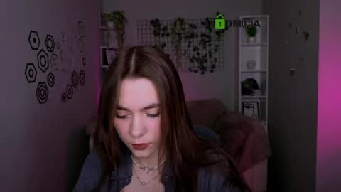Laure online show from 05/16/26, 09:39