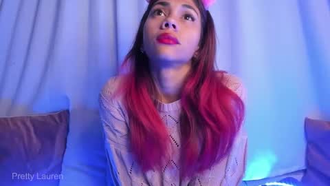 Snapshot of laurenn__1 chatting on 10/30/25, 04:03 Lauren online show from 10/30/25, 04:03