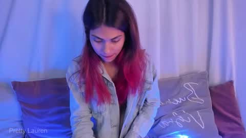 Snapshot of laurenn__1 chatting on 11/04/25, 06:07 Lauren online show from 11/04/25, 06:07