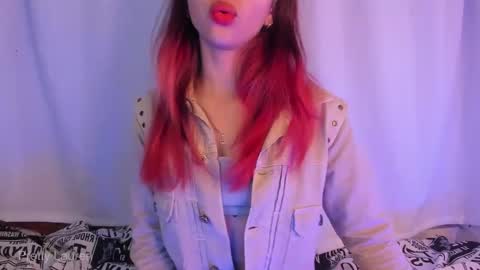 Snapshot of laurenn__1 chatting on 11/17/25, 03:23 Lauren online show from 11/17/25, 03:23