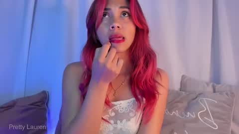 Snapshot of laurenn__1 chatting on 02/15/26, 03:36 Lauren online show from 02/15/26, 03:36