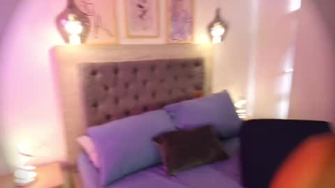 Lauren Saenz online show from 05/22/26, 12:00