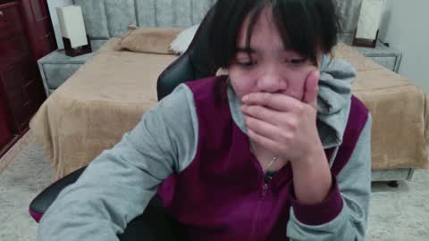 laurent online show from 04/11/26, 07:45