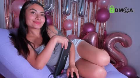 Snapshot of laurent_a chatting on 12/03/24, 09:45 Lucie online show from 12/03/24, 09:45