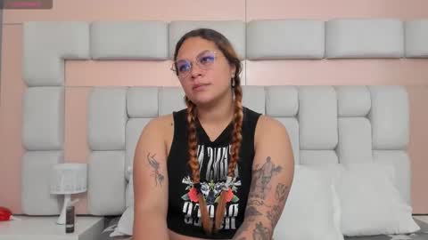 Laurent online show from 02/22/26, 12:47