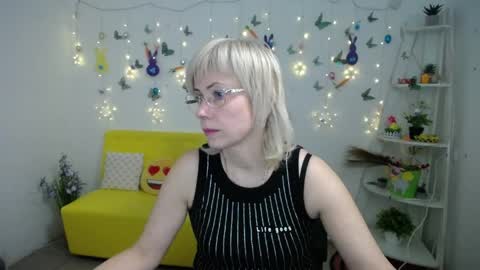 Lauren online show from 04/08/26, 06:02