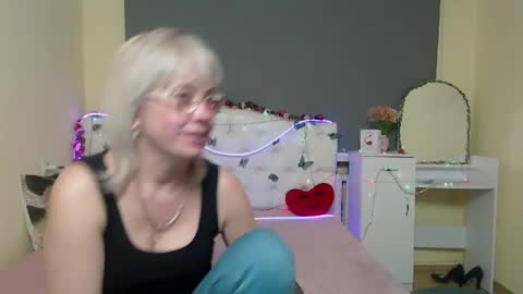 Lauren online show from 04/28/26, 02:27