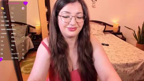 Snapshot of laurielay chatting on 06/20/26, 05:27 Laurie online show from 06/20/26, 05:27