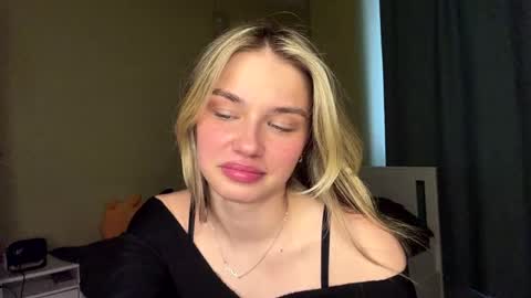 Bella online show from 04/27/26, 11:41