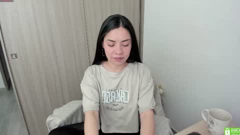 Snapshot of lauryn_chills chatting on 08/04/26, 06:32 Lauryn online show from 08/04/26, 06:32