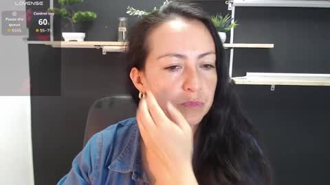 Laury  online show from 05/25/26, 04:57