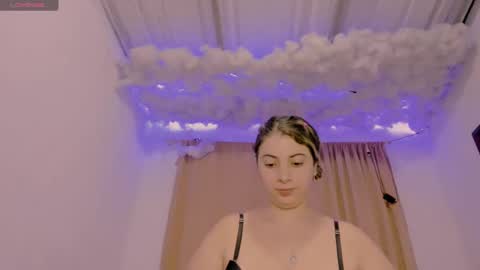 Snapshot of lauu_g chatting on 01/23/25, 06:28 Lauu G online show from 01/23/25, 06:28