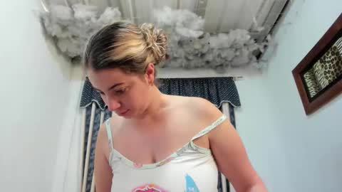 Lauu G online show from 06/02/26, 01:35