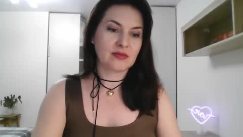 Diana  online show from 02/02/25, 06:31