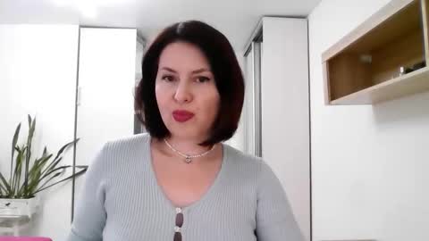 Diana  online show from 11/12/25, 11:21