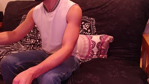 lavenderguy online show from 01/11/25, 09:47