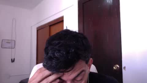 Snapshot of lavish_couple chatting on 02/12/26, 05:30 JOHN HOLMES JR online show from 02/12/26, 05:30