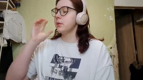 Snapshot of lavonesorge chatting on 02/09/26, 07:45 Adeline online show from 02/09/26, 07:45