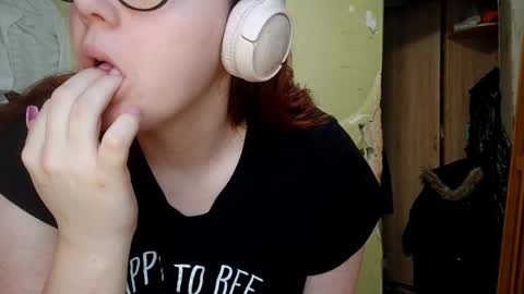 Snapshot of lavonesorge chatting on 02/24/26, 06:11 Adeline online show from 02/24/26, 06:11