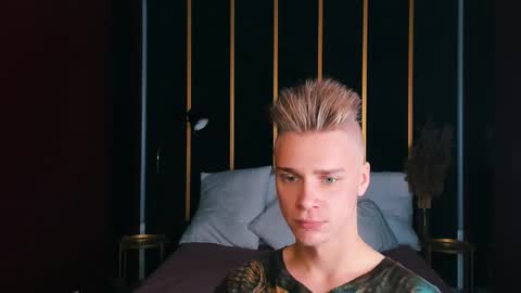 Snapshot of lawrence_miles chatting on 09/15/25, 10:37 Lawrence online show from 09/15/25, 10:37