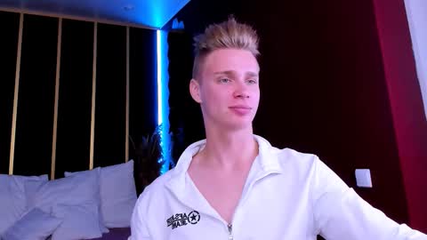 Snapshot of lawrence_miles chatting on 10/03/25, 11:07 Lawrence online show from 10/03/25, 11:07