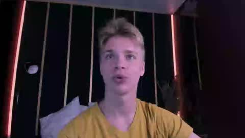 Snapshot of lawrence_miles chatting on 10/10/25, 10:36 Lawrence online show from 10/10/25, 10:36