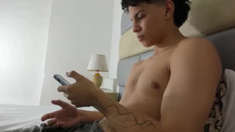 Snapshot of lax777_ chatting on 02/11/25, 06:33 ZAmbrano online show from 02/11/25, 06:33