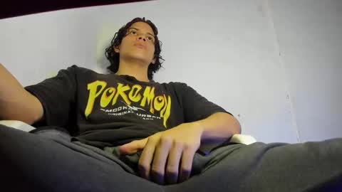 Snapshot of lax777_ chatting on 10/16/25, 01:17 ZAmbrano online show from 10/16/25, 01:17