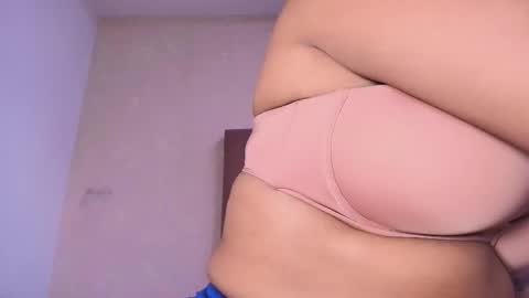 Lay Madison  online show from 11/02/25, 07:16