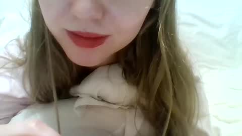 layannalea online show from 12/09/24, 07:17