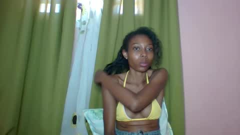 layannek online show from 03/29/26, 12:05