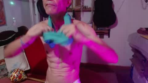 Snapshot of laye19 chatting on 12/02/24, 03:58 Laye19 online show from 12/02/24, 03:58