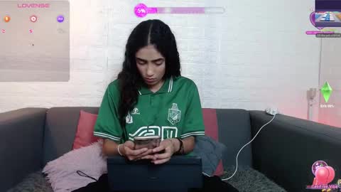 Layla online show from 02/07/25, 01:15