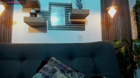 Layla online show from 10/14/25, 12:11