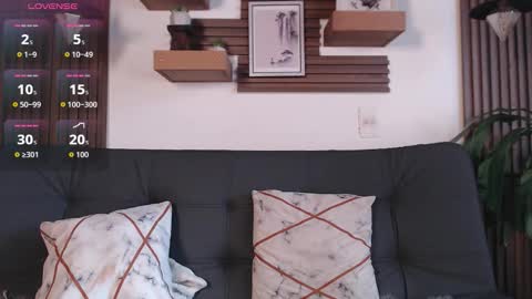 Layla online show from 02/10/26, 06:45