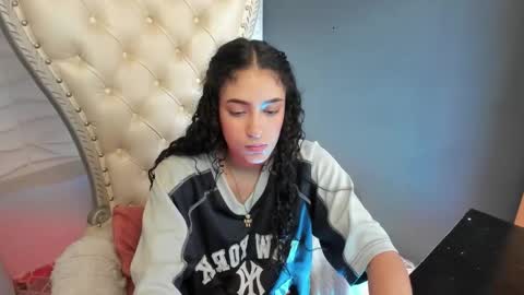 Layla online show from 03/07/26, 06:38