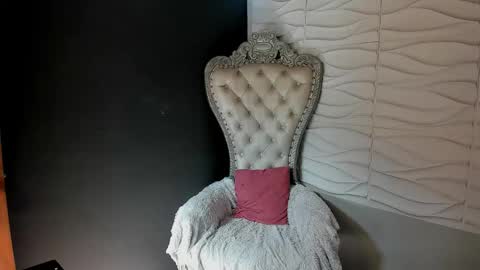 Layla online show from 03/20/26, 08:03