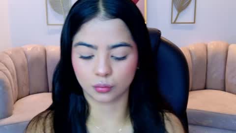 Layla Breezee online show from 05/19/26, 11:49