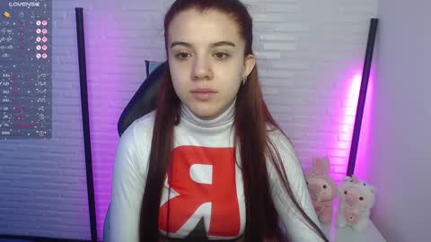 Snapshot of layla_castilloo chatting on 03/07/25, 01:40 Layla online show from 03/07/25, 01:40