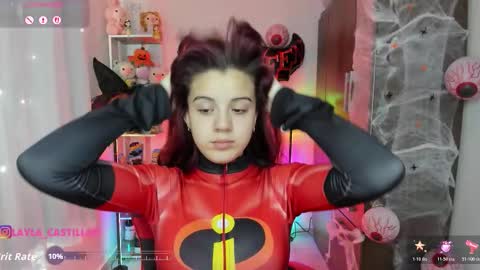 Snapshot of layla_castilloo chatting on 10/17/25, 02:41 Layla online show from 10/17/25, 02:41